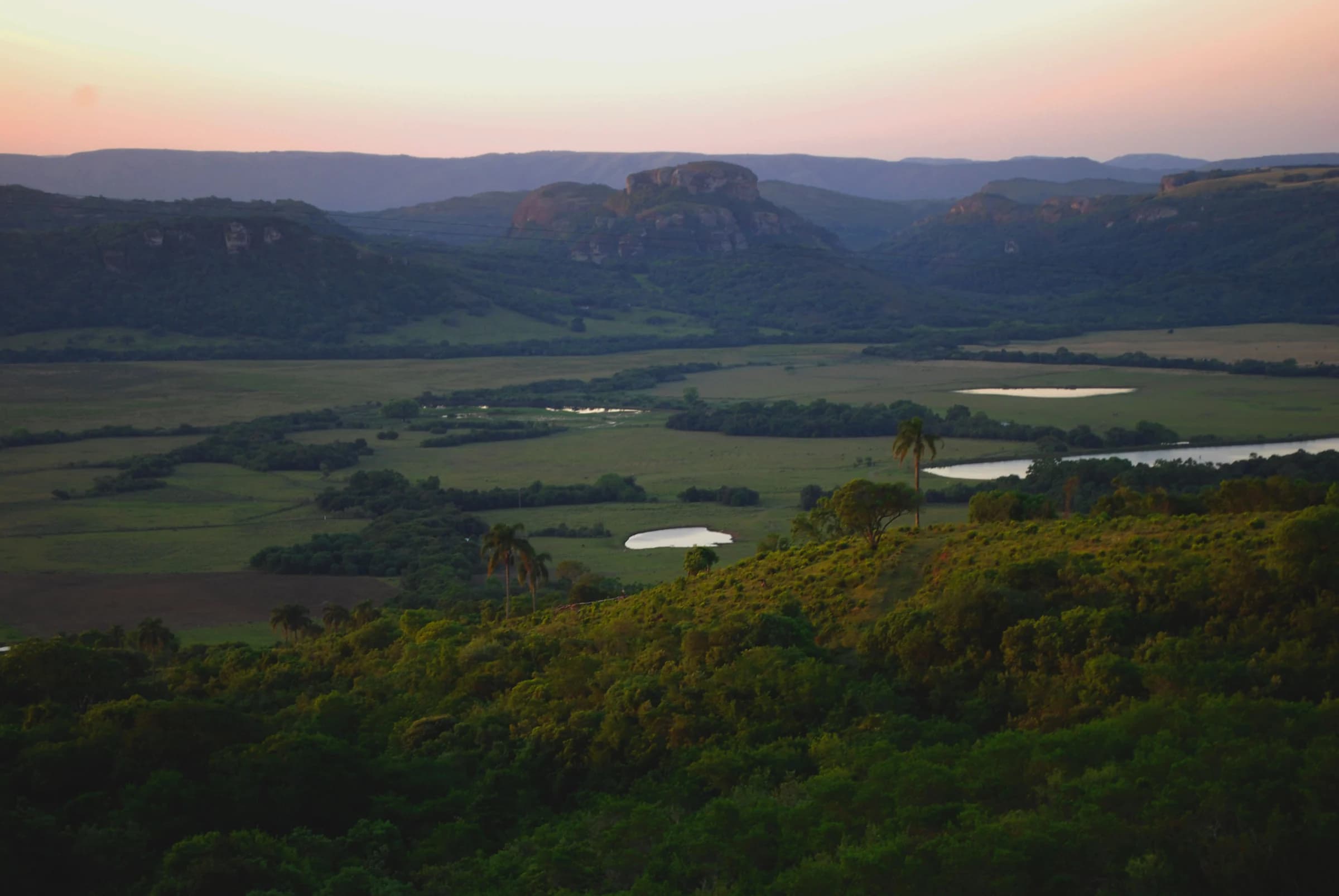Vale Santa Bárbara, em Caçapava do Sul, ao entardecer